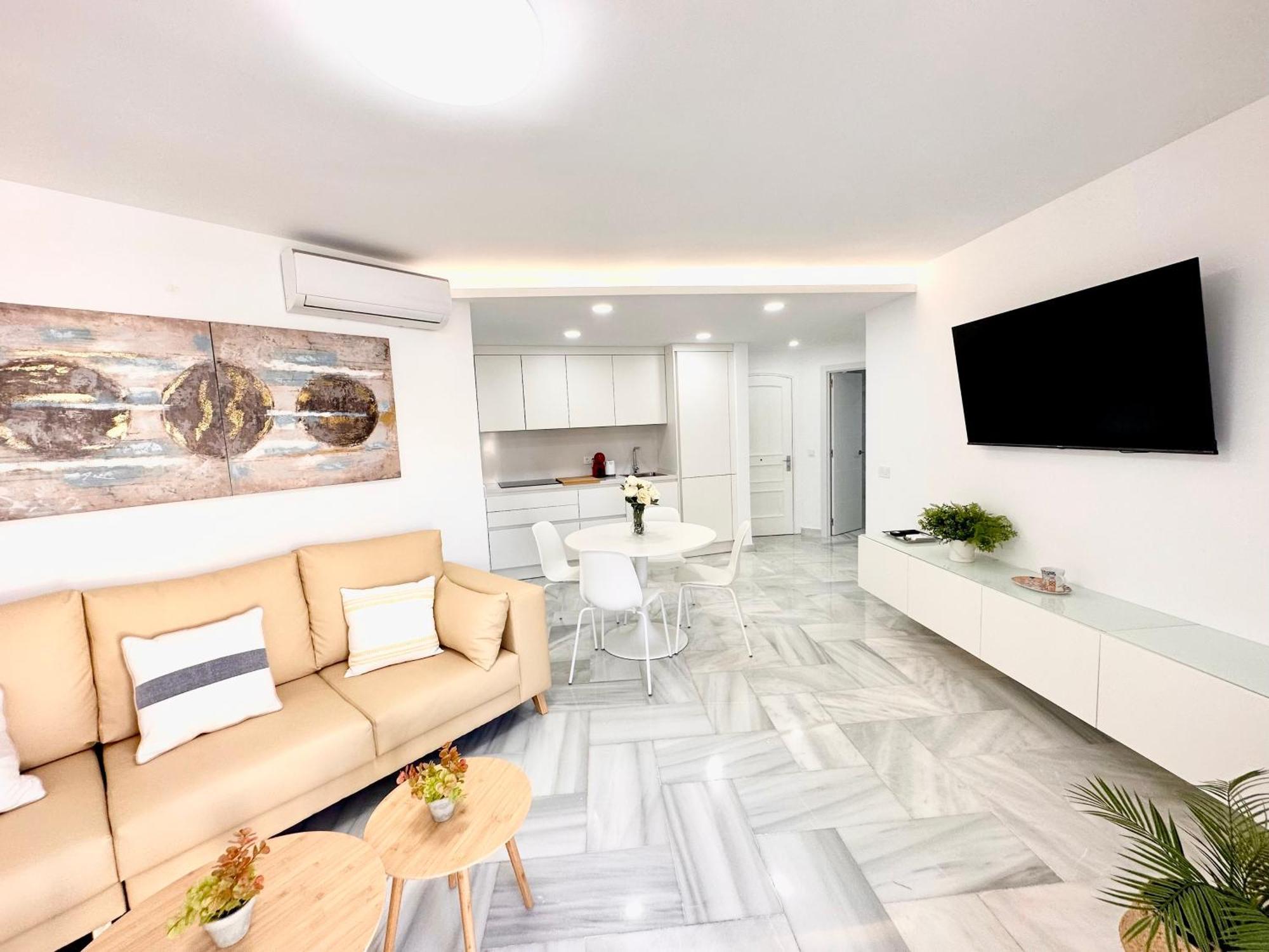 Apartamento, Paradise Sun Beach In Marina Benalmadena Exterior photo